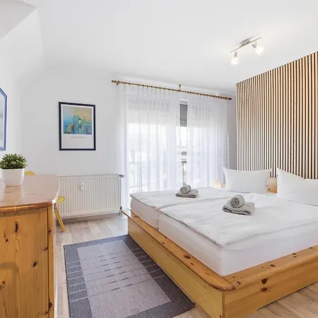 Bahnhofstrasse 10 - 4 *
